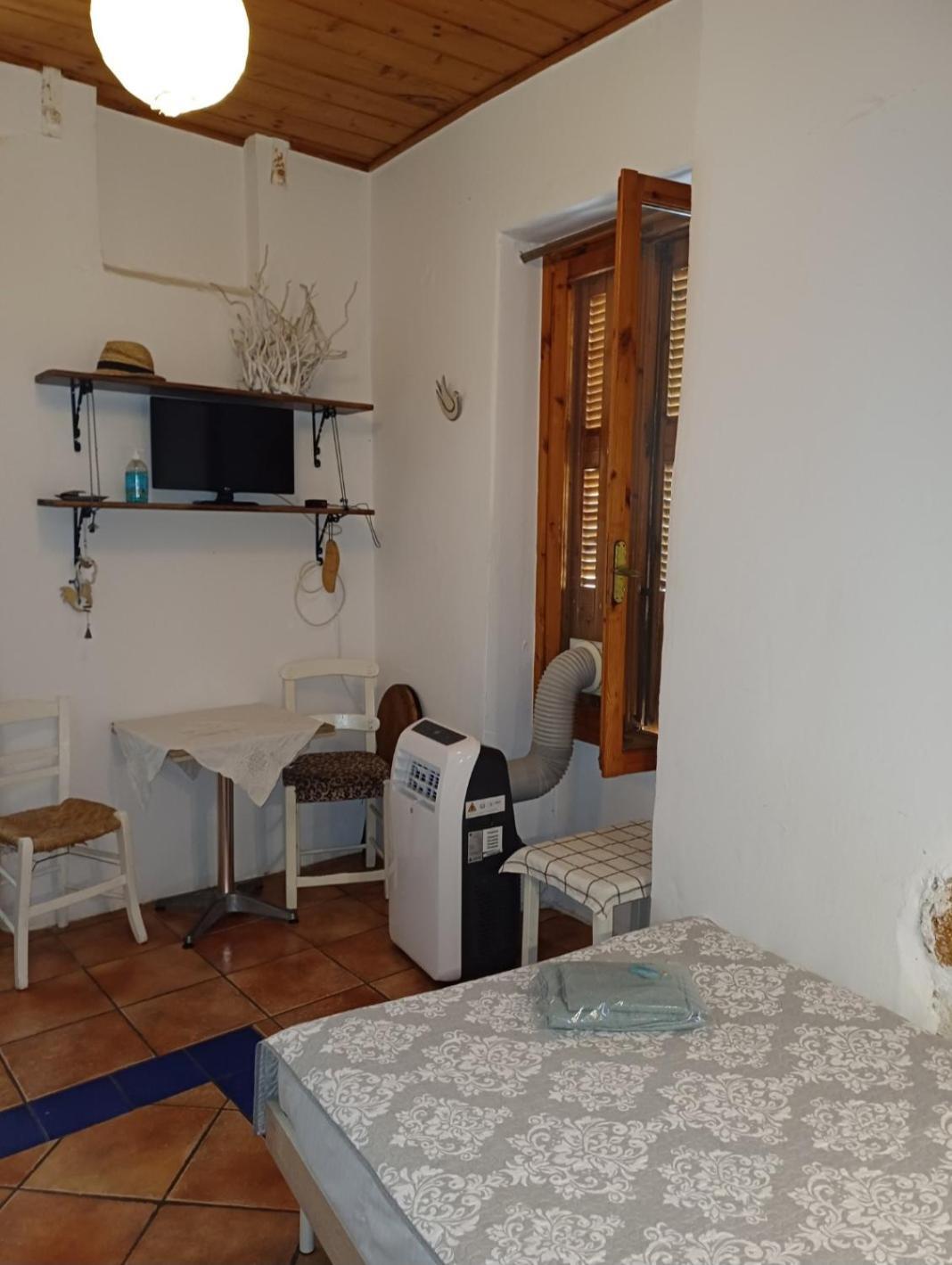 Hera Studios Chrissi Akti Chania Exterior foto